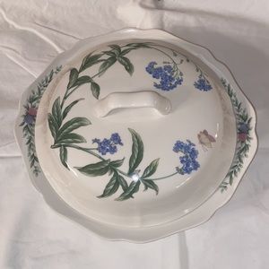 Like new Noritake casserole dish with lid Conservatory Gala Cuisine 7915 Japan